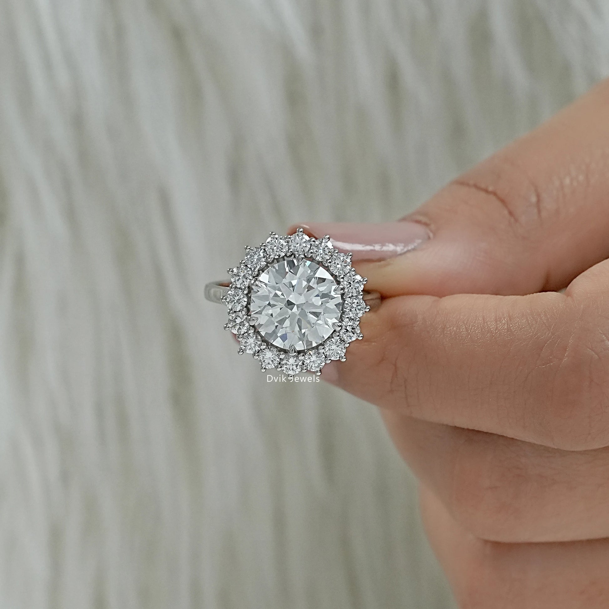 Vintage starburst diamond ring round diamond starburst ring perspective view