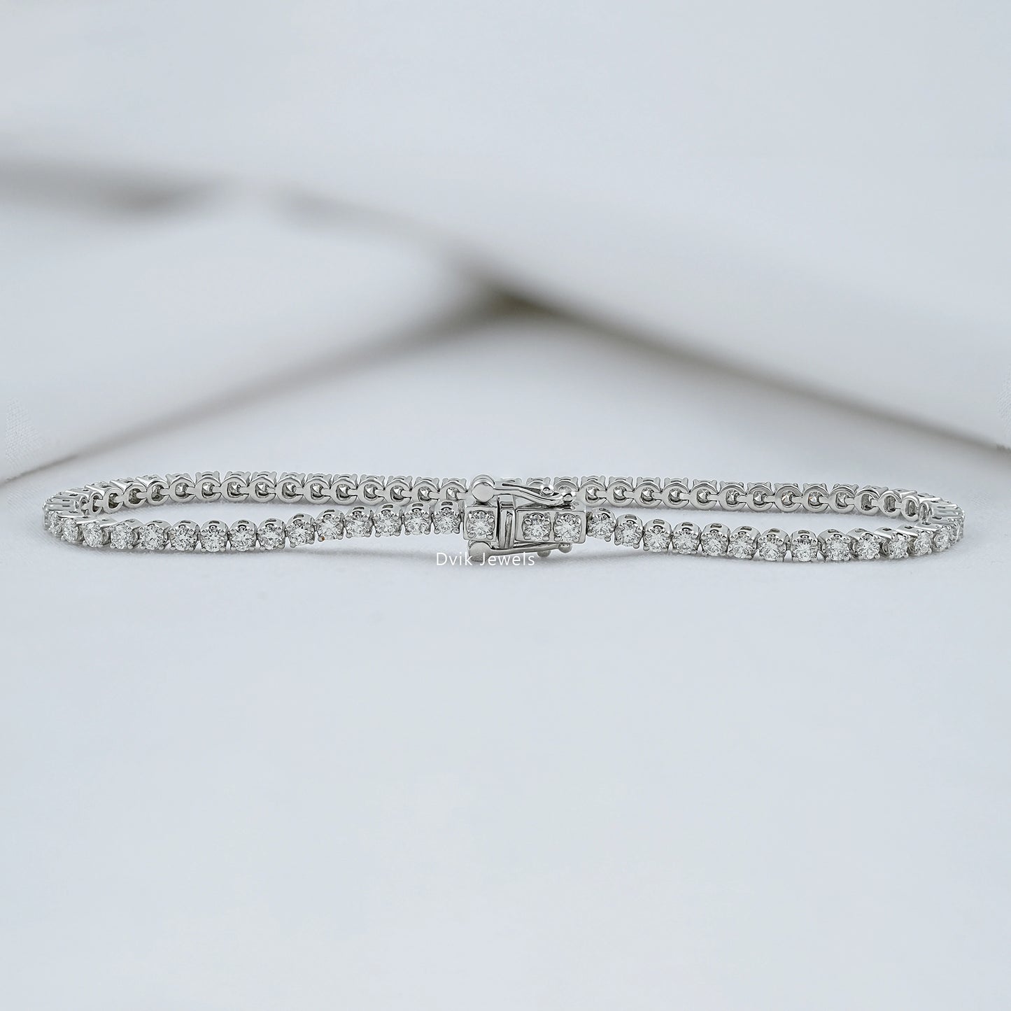 Round Cut Lab Grown Diamond Tennis Bracelet