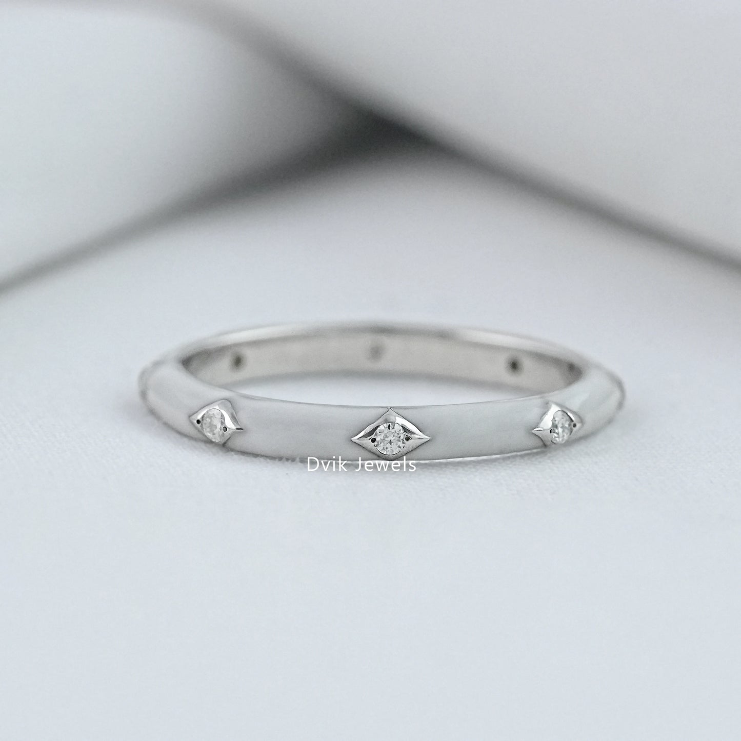 white enamel ring white gold star setting round diamonds view