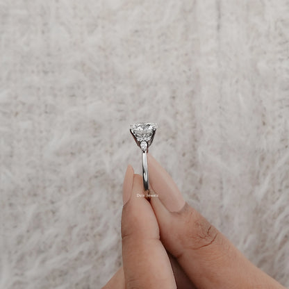 Classic Round Cut Center with Side Accent Engagement Ring