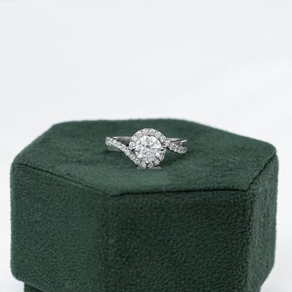 Round Cut Halo Diamond Engagement Ring
