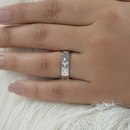 Engraved Wedding Band with Round Cut Diamond