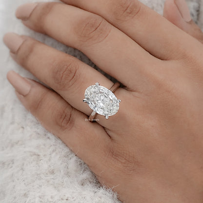 Stunning Oval Cut Diamond Solitaire Ring
