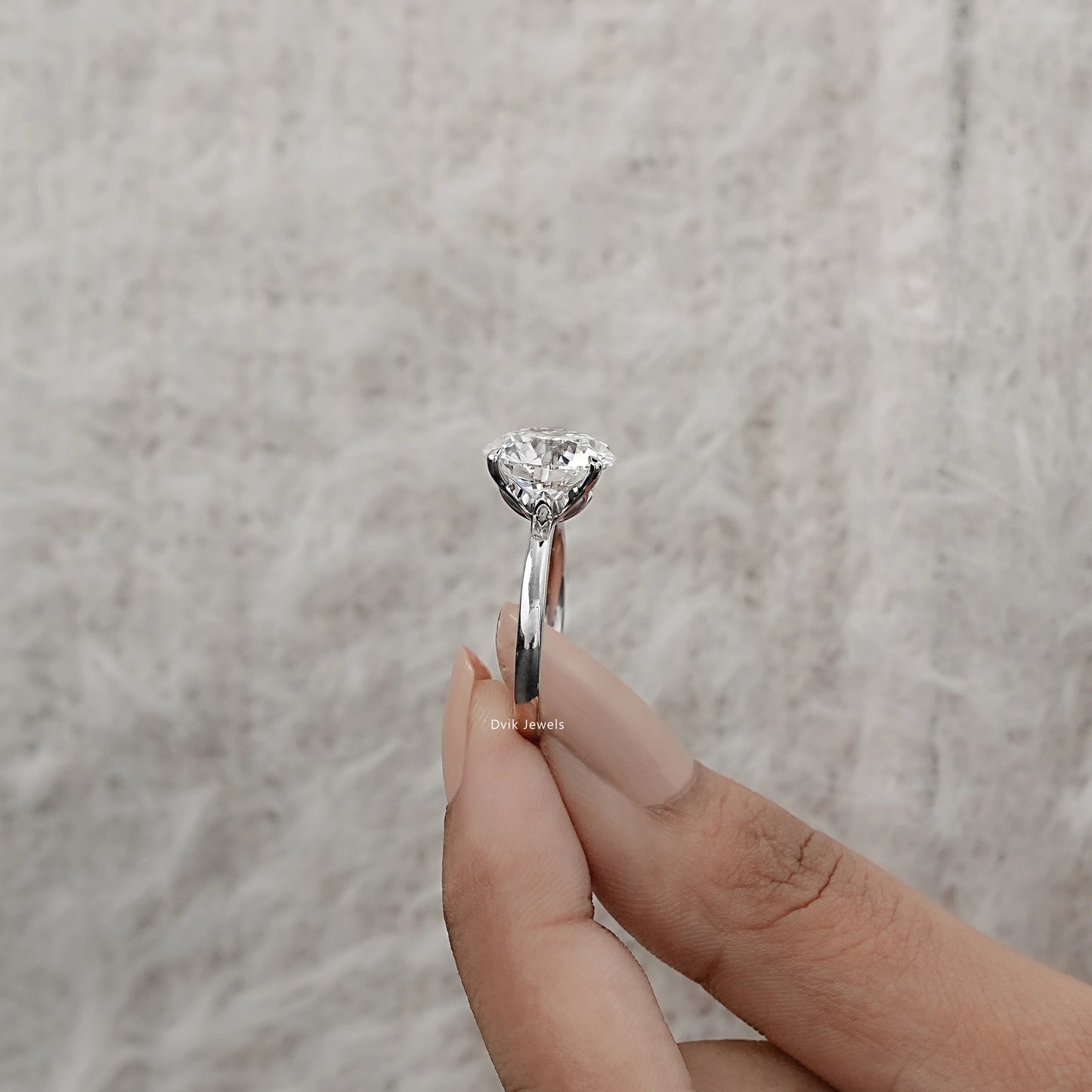 Round Cut Diamond Solitaire Engagement Ring