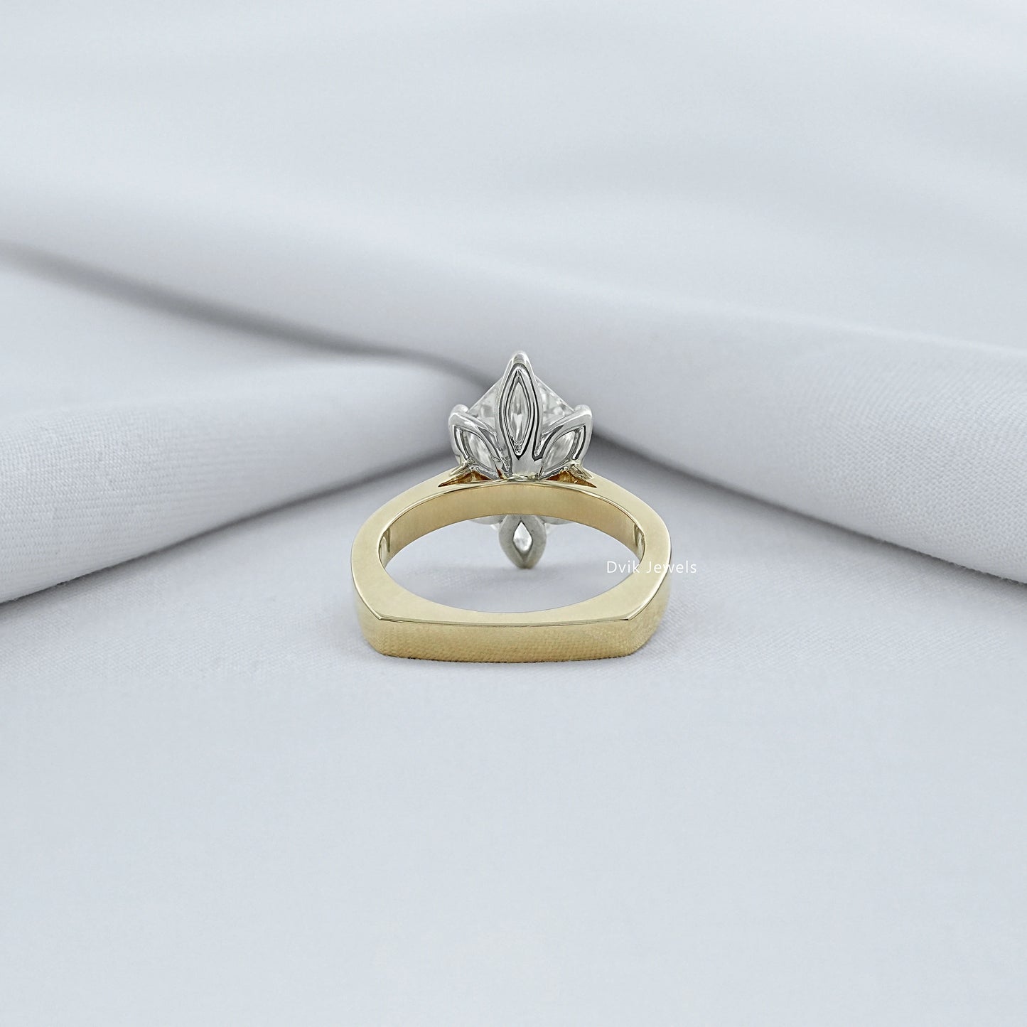 Tulip Set Dutch Marquise Cut Solitaire Ring