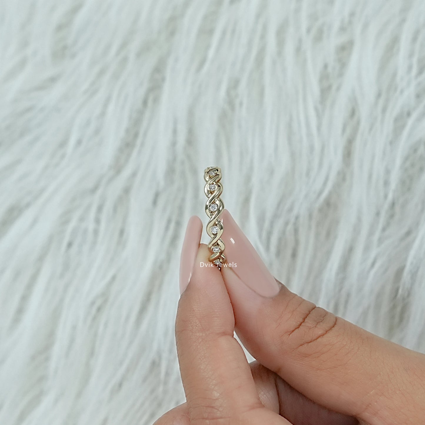 Infinity Round Diamond Eternity Band Band