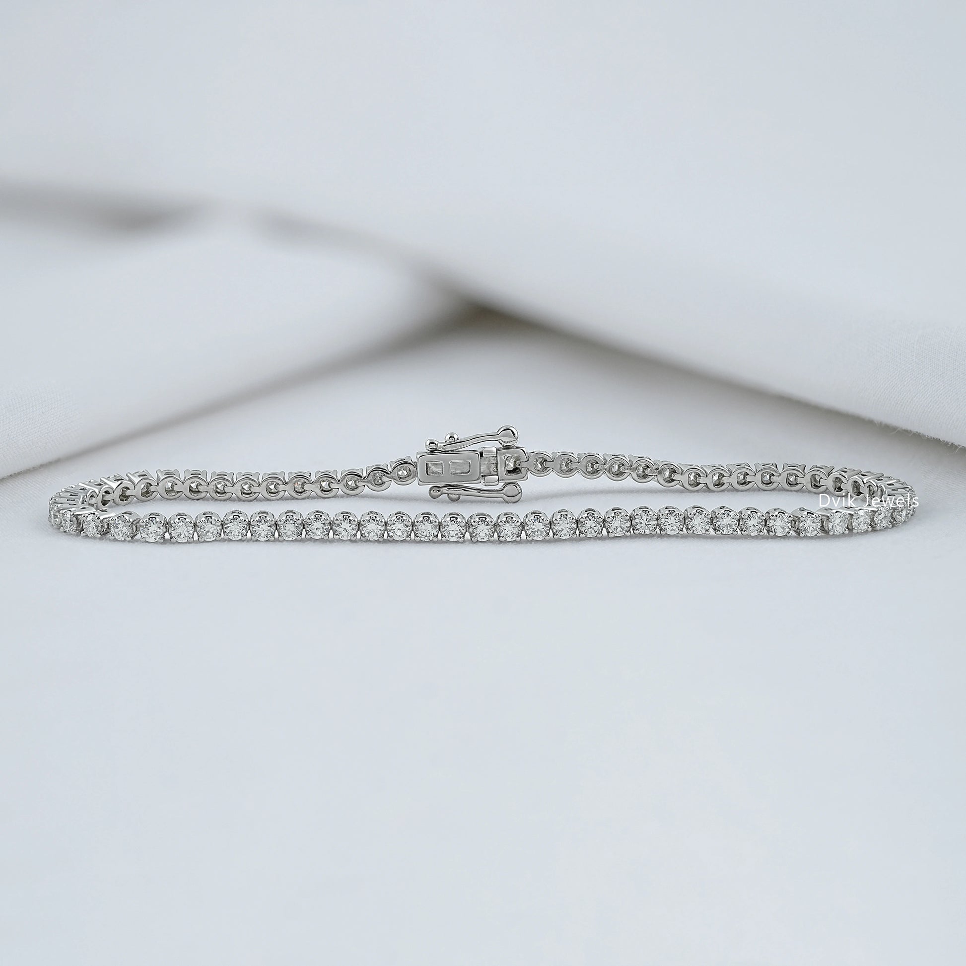 Round Lab Grown Diamond Tennis Bracelet Bracelet