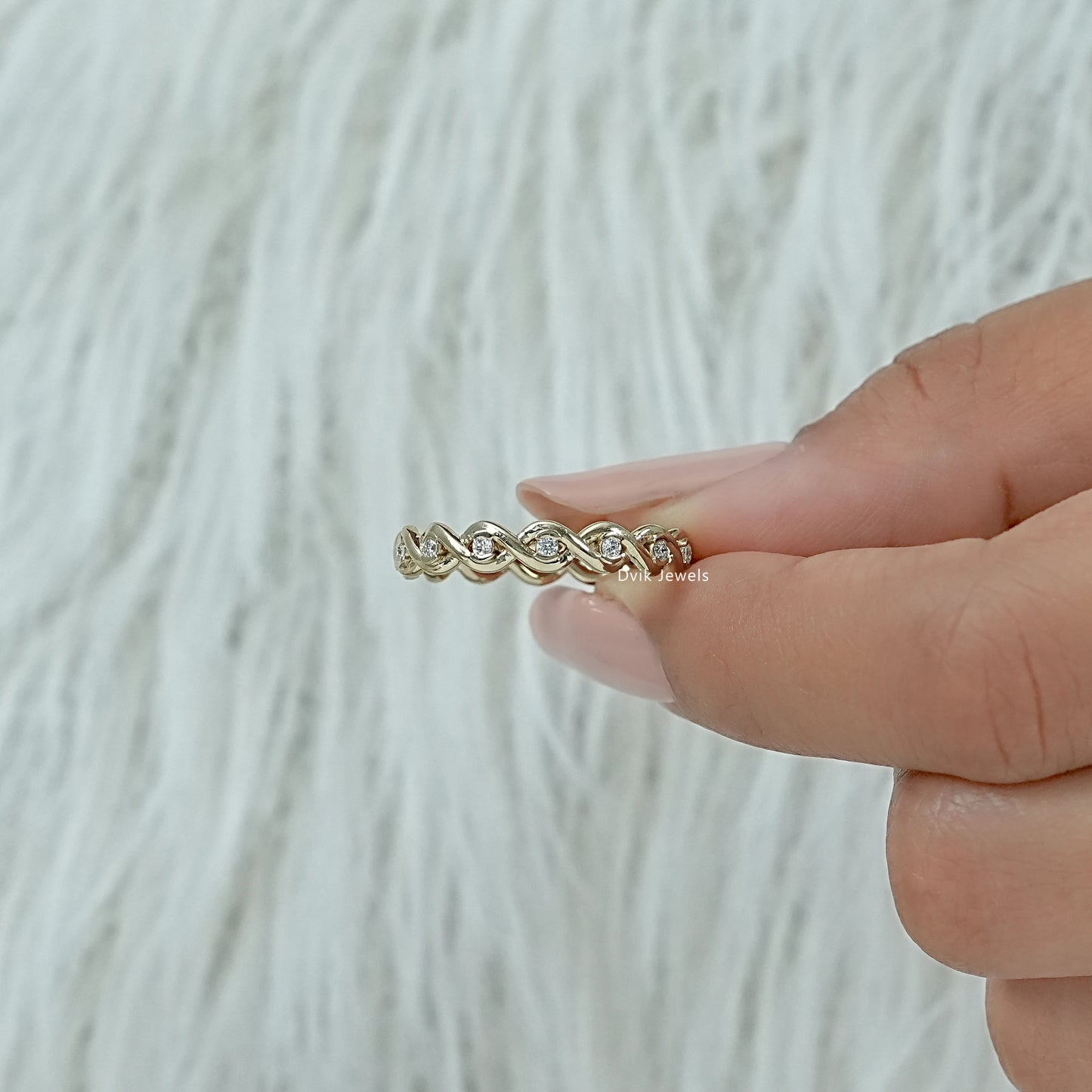 Infinity Round Diamond Eternity Band Band