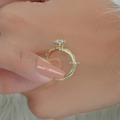 Old Mine Moval Lab Diamond Engraved Curve Solitaire Ring Ring