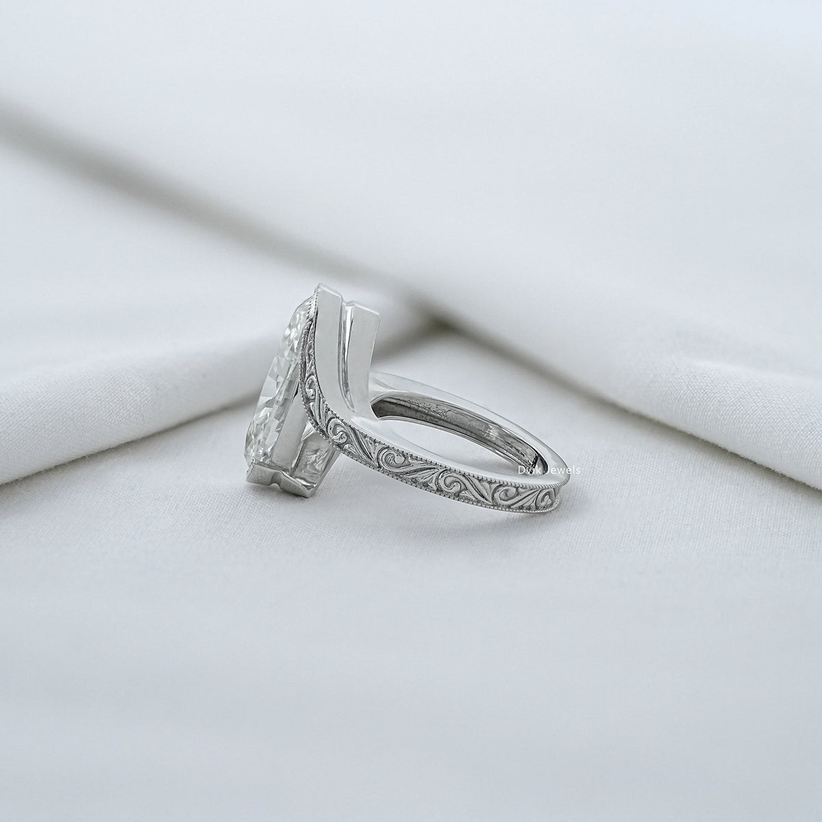 Oval Cut Diamond Filigree Bypass Ring Ring