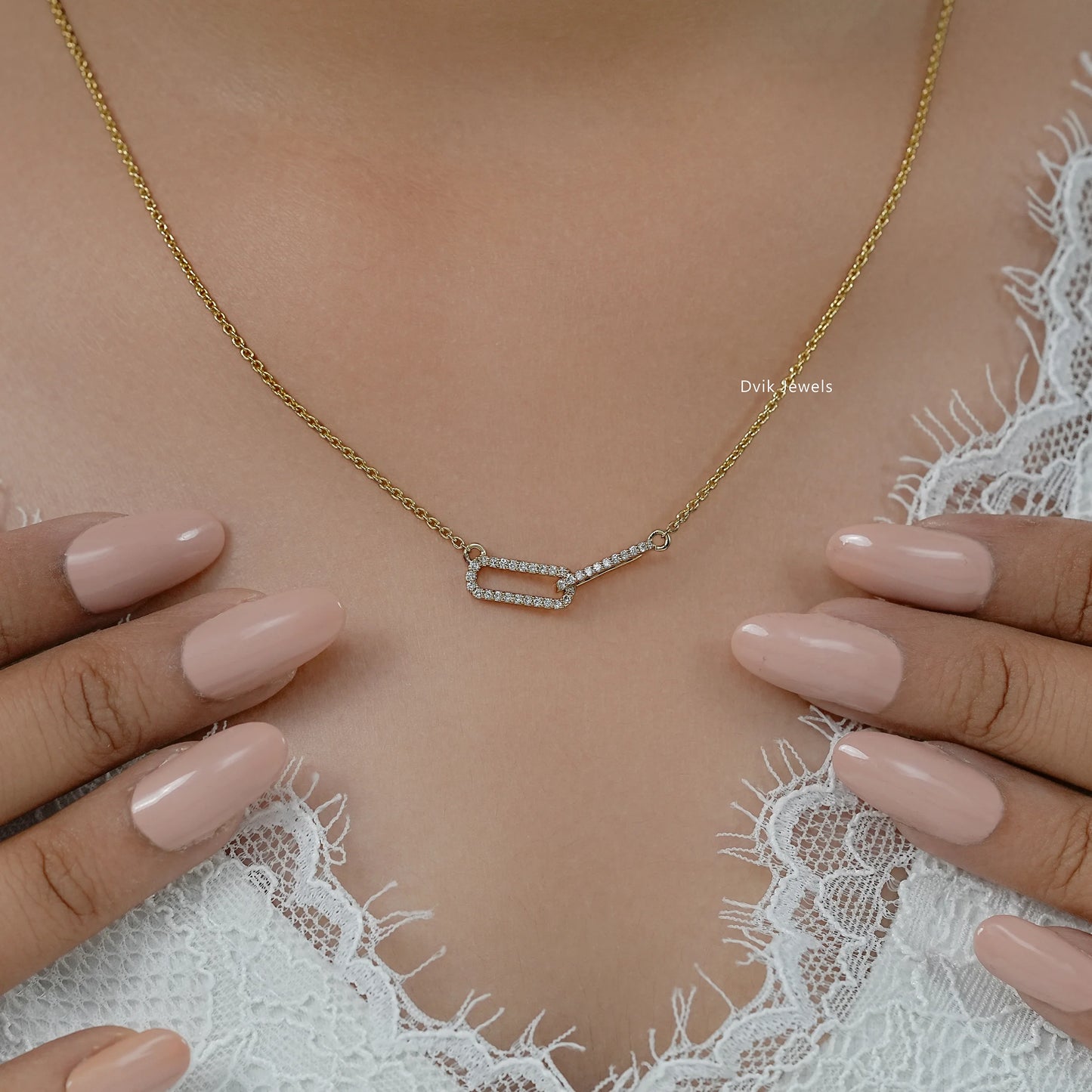 Round Lab Diamond Open Rectangle Double Link Pendant Pendant