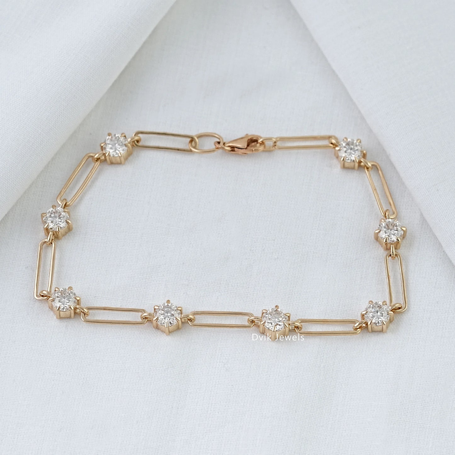 Round Cut Diamond Paperclip Link Station Bracelet Bracelet