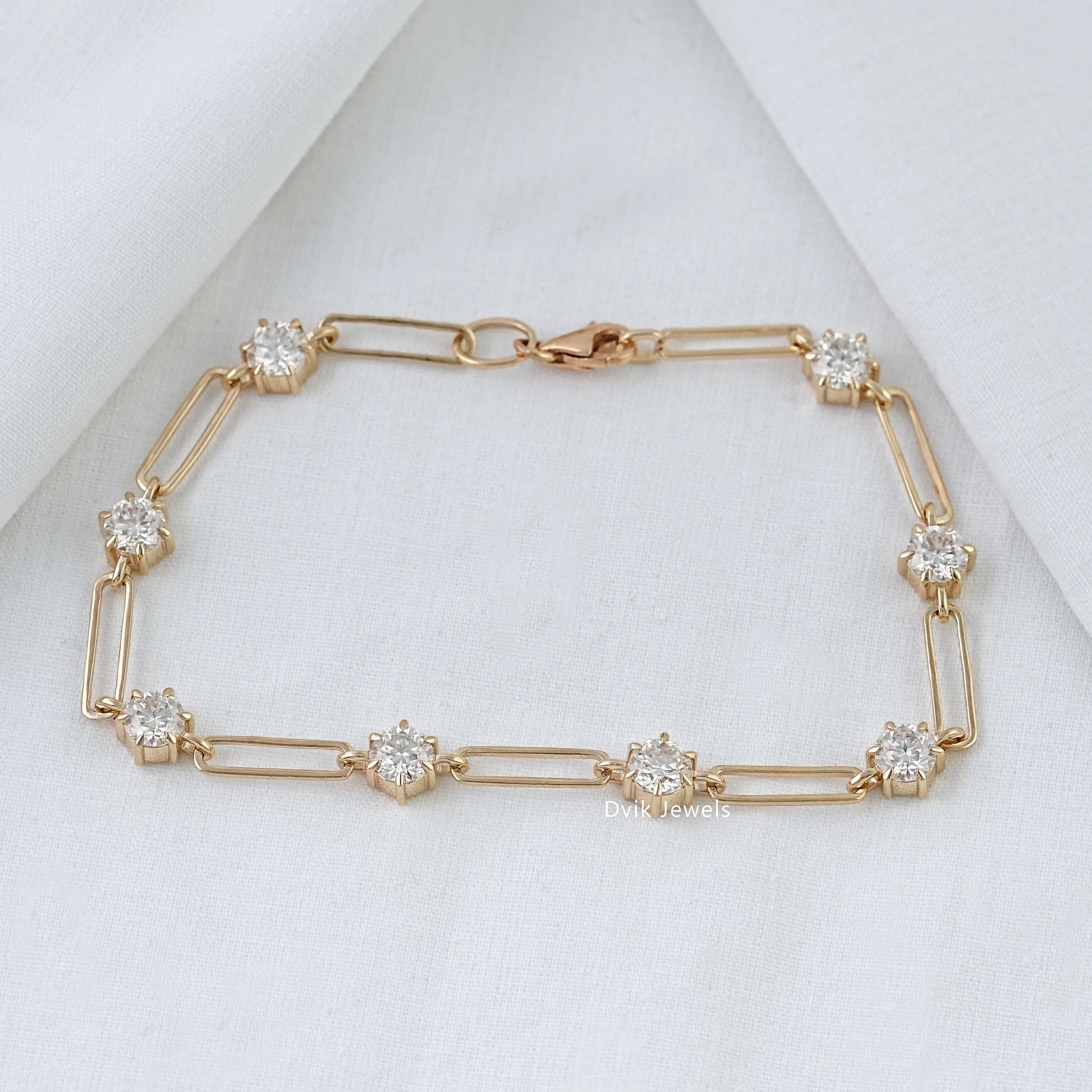 Round Cut Diamond Paperclip Link Station Bracelet Bracelet