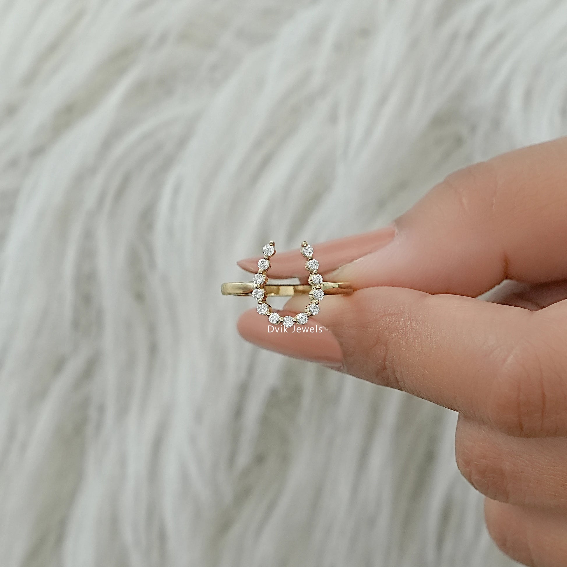 Round Lab Diamond Horseshoe Open Minimal Ring Ring