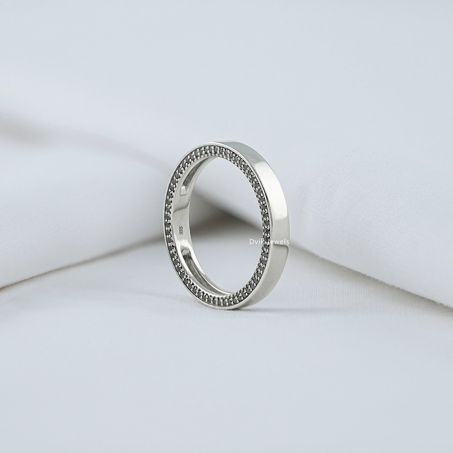 Round Cut Diamond Slim Eternity Wide Men's Band Band